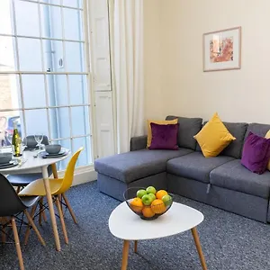 K Suites - Montpellier Apartments Holiday home Cheltenham