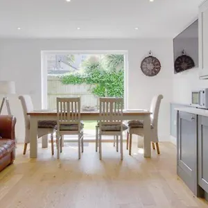 Newly Renovated 3 Bedroom Victorian Detached House Holiday home Bournemouth